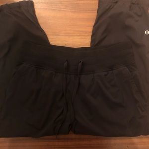 Lululemon crop pants
